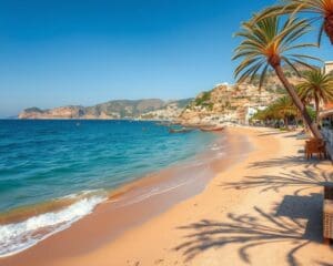 Wie entdeckst du ruhige Strände im Mittelmeerraum?